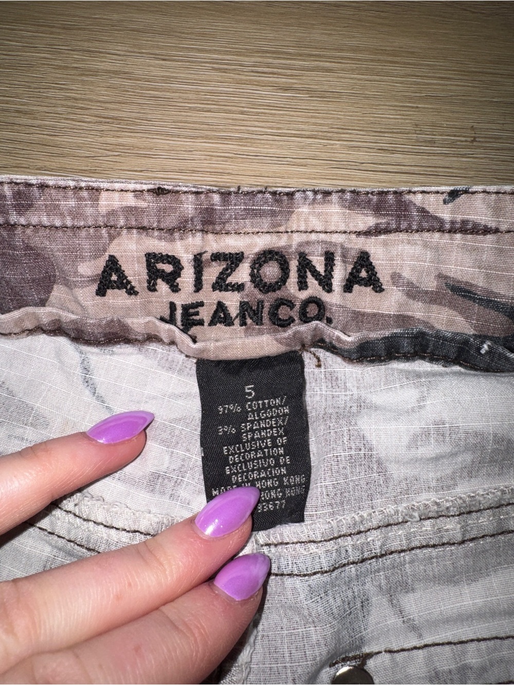 Vintage 2000s Y2K Arizona Jean Co Camo Capris - Picture 3 of 4